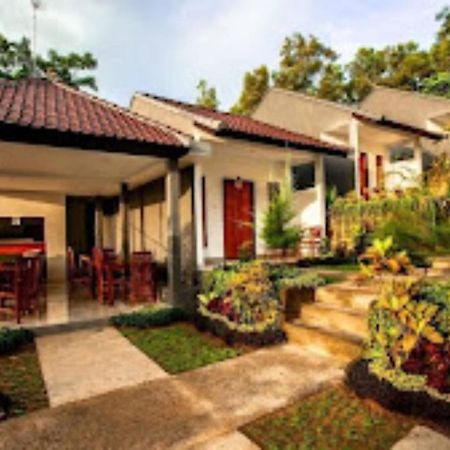Singgahan Bungalow By Ecommerceloka Toyapakeh Екстер'єр фото